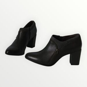 Clarks Collection Women’s 9 Black Leather Ankle‎ Booties Soft Cushion